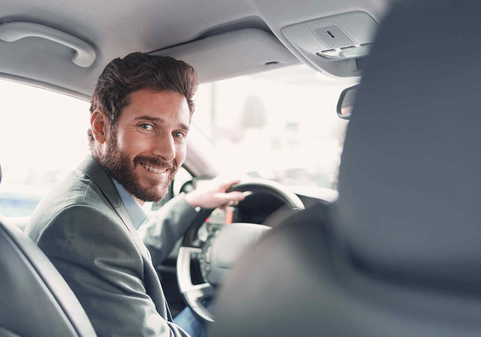 https://fahrzeugpflege-klinaku.de/wp-content/uploads/2021/10/img-client-01-h7.jpg